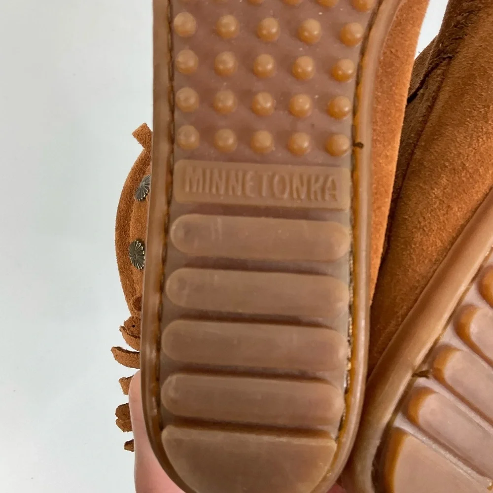 Minnetonka Fringe Suede Ankle Boots‎ Size 8